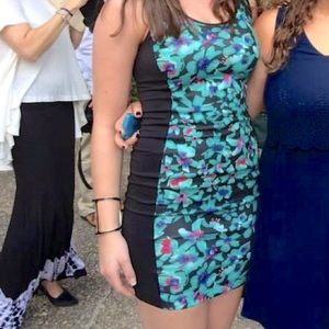 Nicole Miller- Form fitting scoop neck mini